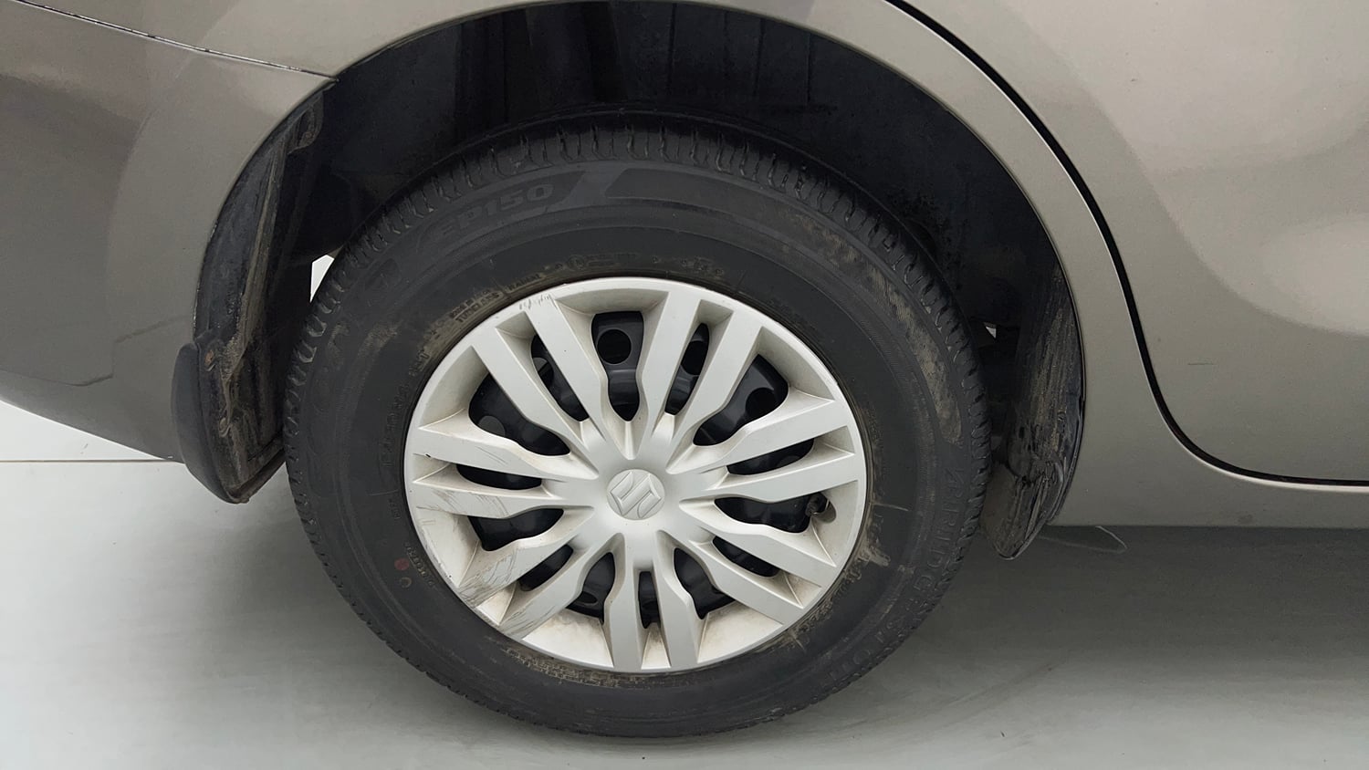 Used 2022 Maruti Suzuki Dzire VXi Petrol Manual tyres RIGHT REAR TYRE RIM VIEW