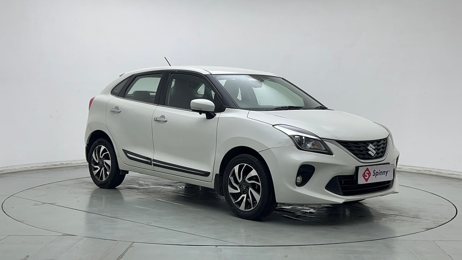 Used 2019 Maruti Suzuki Baleno Zeta Petrol Manual exterior RIGHT FRONT CORNER VIEW
