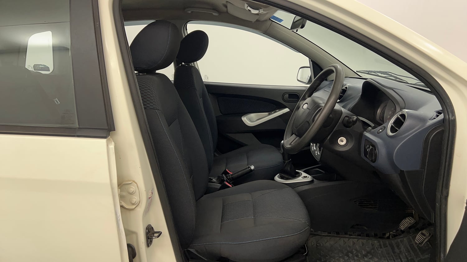 Used 2014 Ford Figo Duratec Petrol Titanium 1.2 Petrol Manual interior RIGHT SIDE FRONT DOOR CABIN VIEW