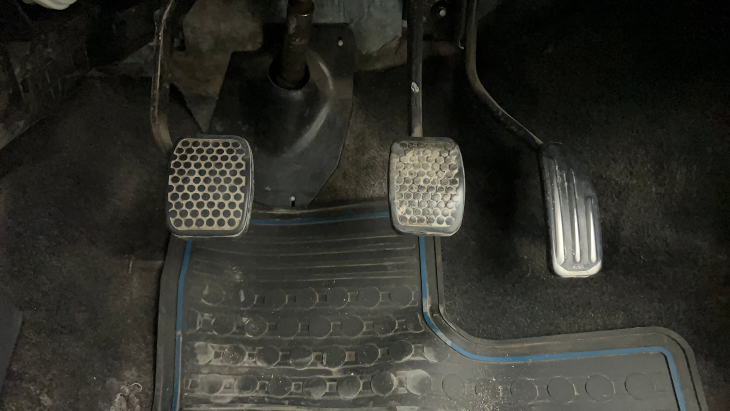 Used 2014 Maruti Suzuki Alto 800 Lxi Petrol Manual interior PEDALS VIEW