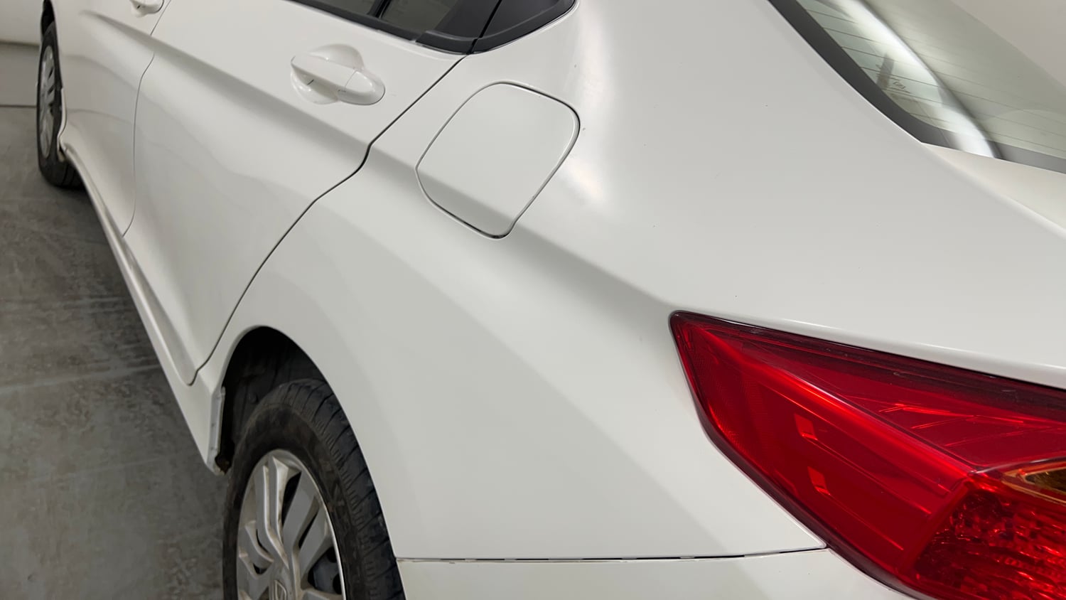 Used 2016 Honda City SV Petrol Manual dents MINOR SCRATCH