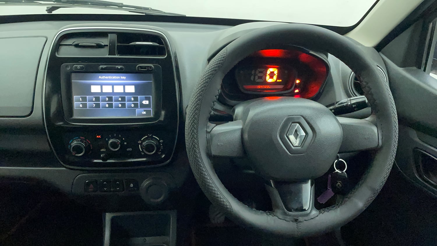 Used 2016 Renault Kwid 1.0 RXT Petrol Manual interior STEERING VIEW