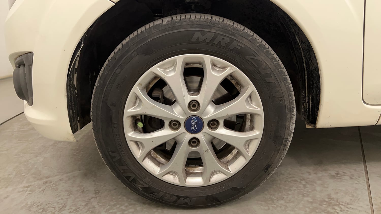 Used 2014 Ford Figo Duratec Petrol Titanium 1.2 Petrol Manual tyres LEFT FRONT TYRE RIM VIEW