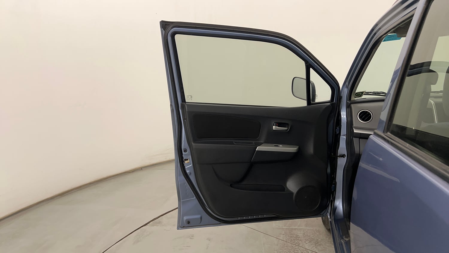 Used 2012 Maruti Suzuki Wagon R LXi Petrol Manual interior LEFT FRONT DOOR OPEN VIEW