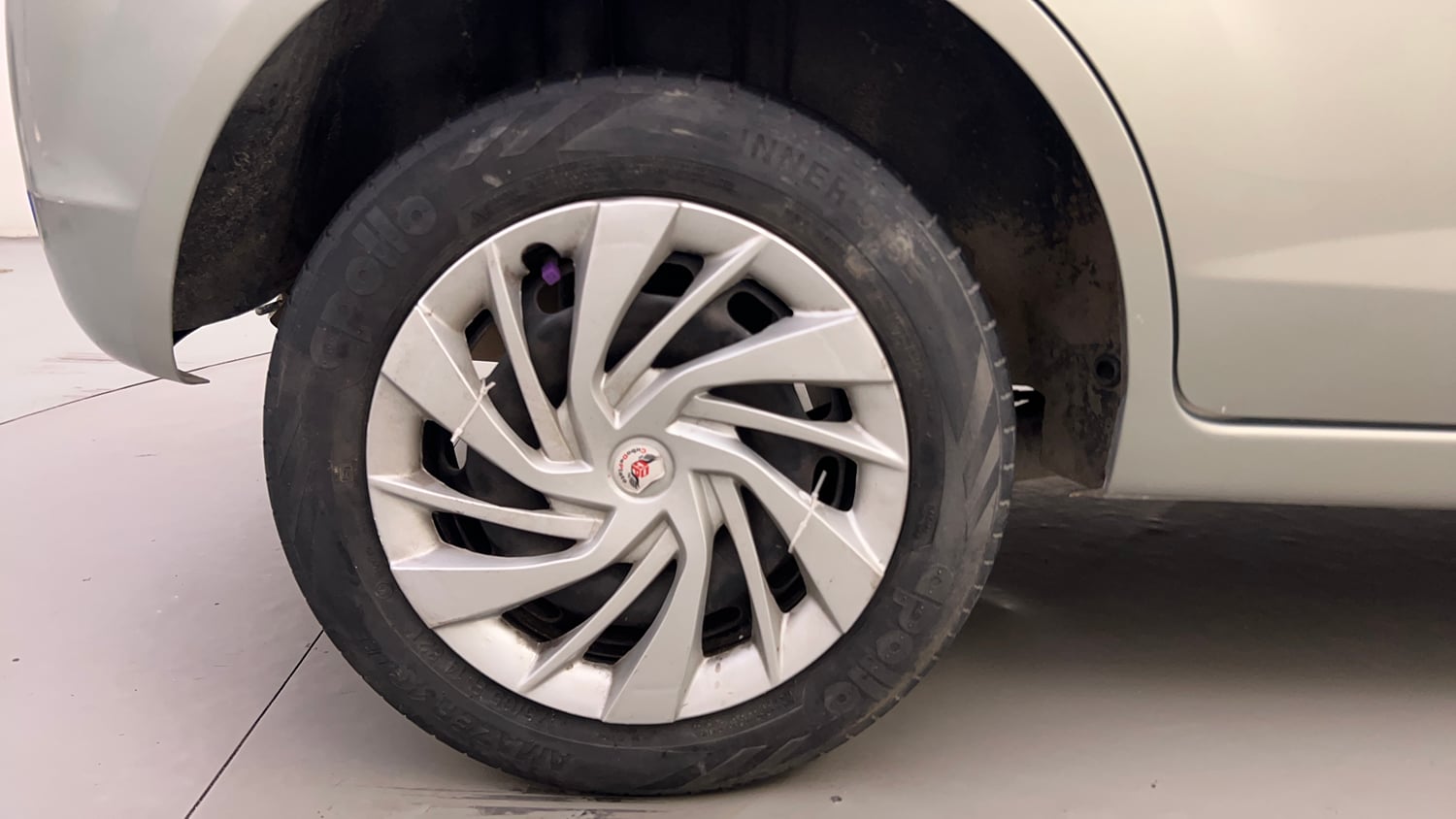 Used 2012 Ford Figo Duratorq Diesel EXI 1.4 Diesel Manual tyres RIGHT REAR TYRE RIM VIEW