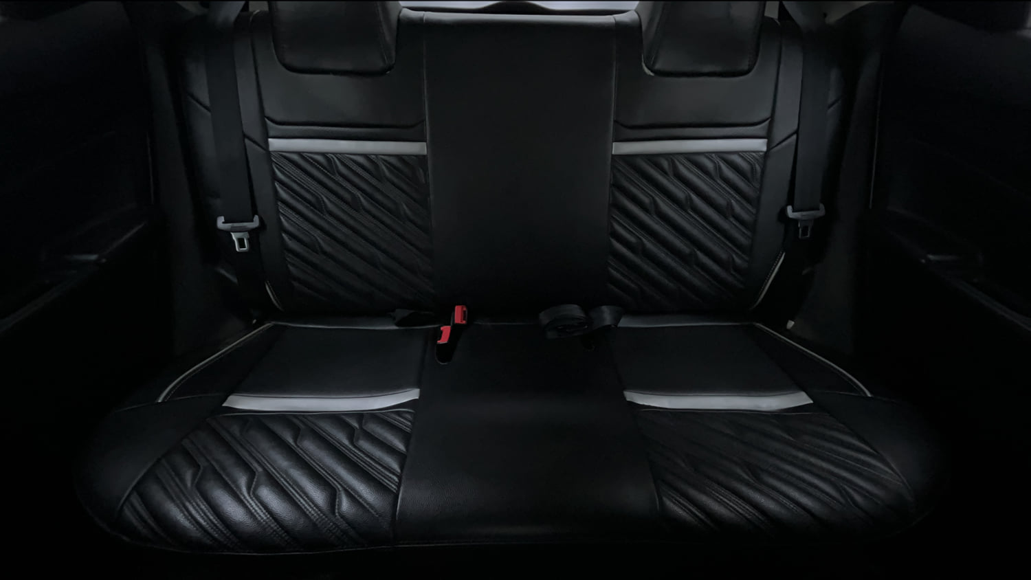 Used 2021 Maruti Suzuki Swift VXi Petrol Manual interior REAR SEAT CONDITION VIEW