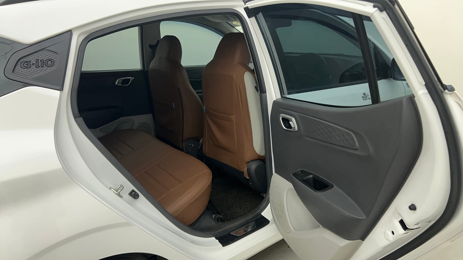 Used 2025 Hyundai Grand i10 Nios Sportz 1.2 Hy-CNG Duo Cng Manual interior RIGHT SIDE REAR DOOR CABIN VIEW