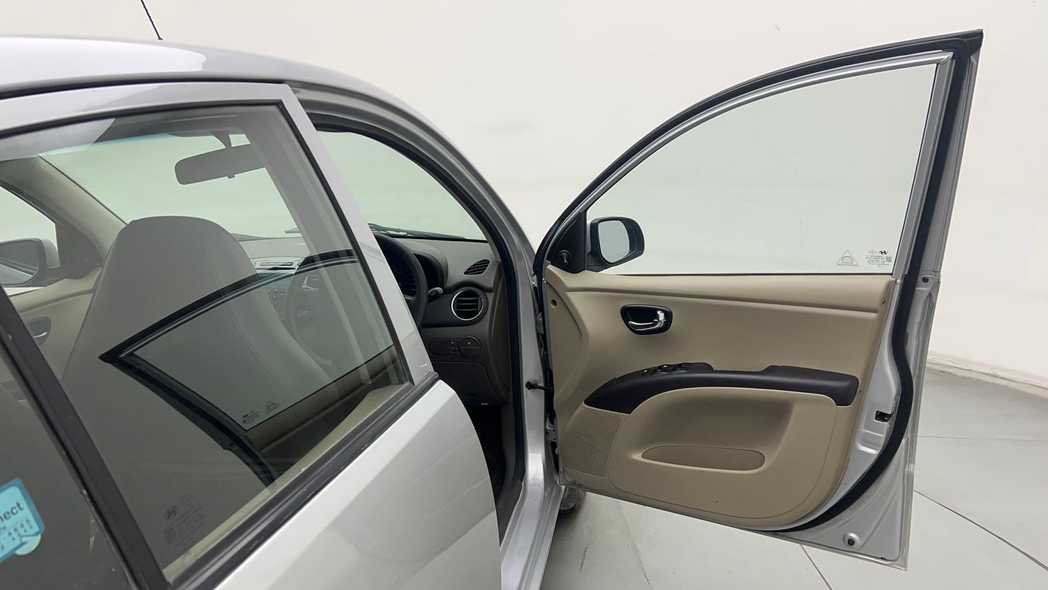 Used 2014 Hyundai i10 Sportz 1.1 iRDE2 Petrol Manual interior RIGHT FRONT DOOR OPEN VIEW