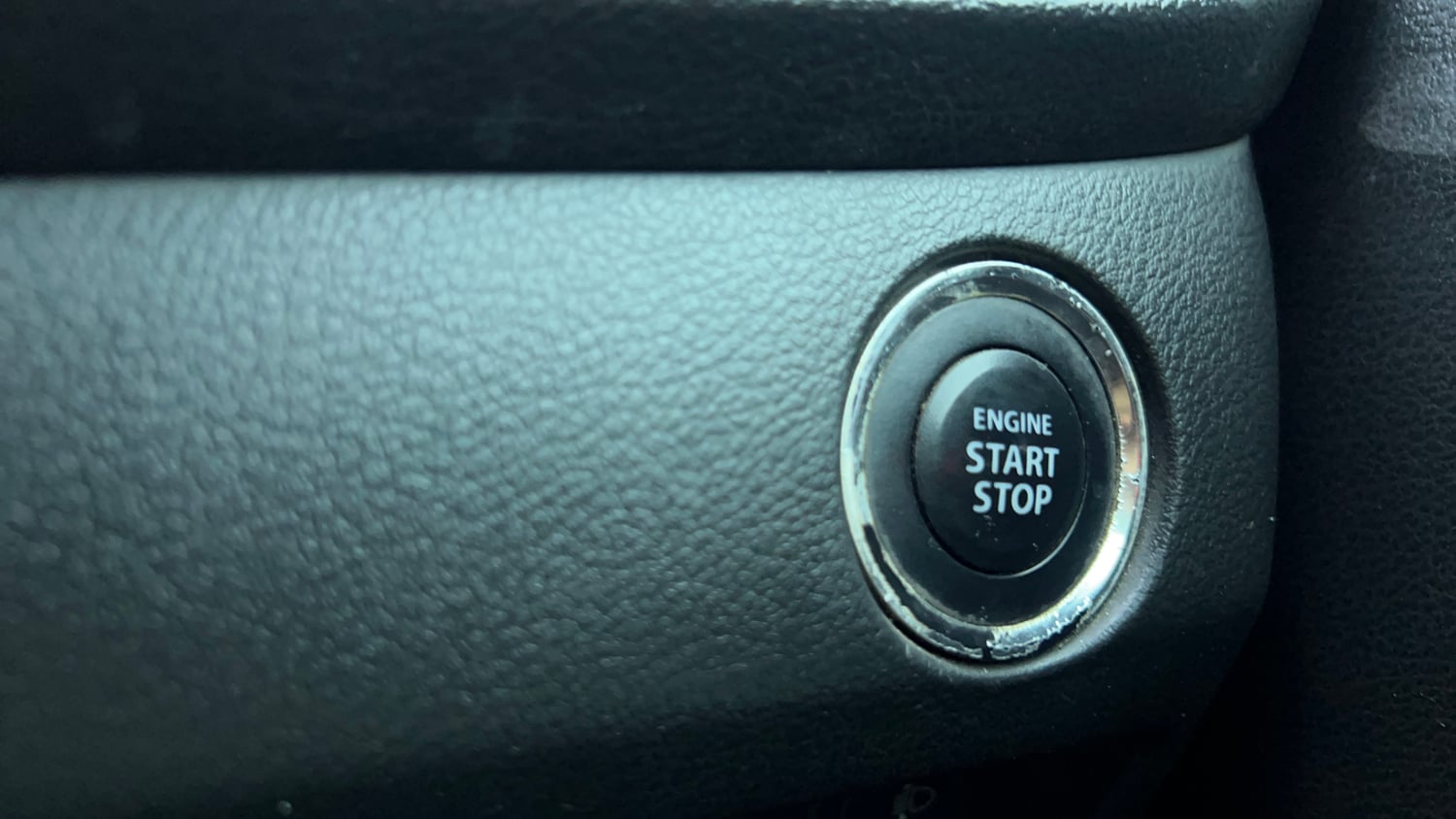 Used 2016 Maruti Suzuki Baleno Zeta 1.2 AT Petrol Automatic top_features Keyless start
