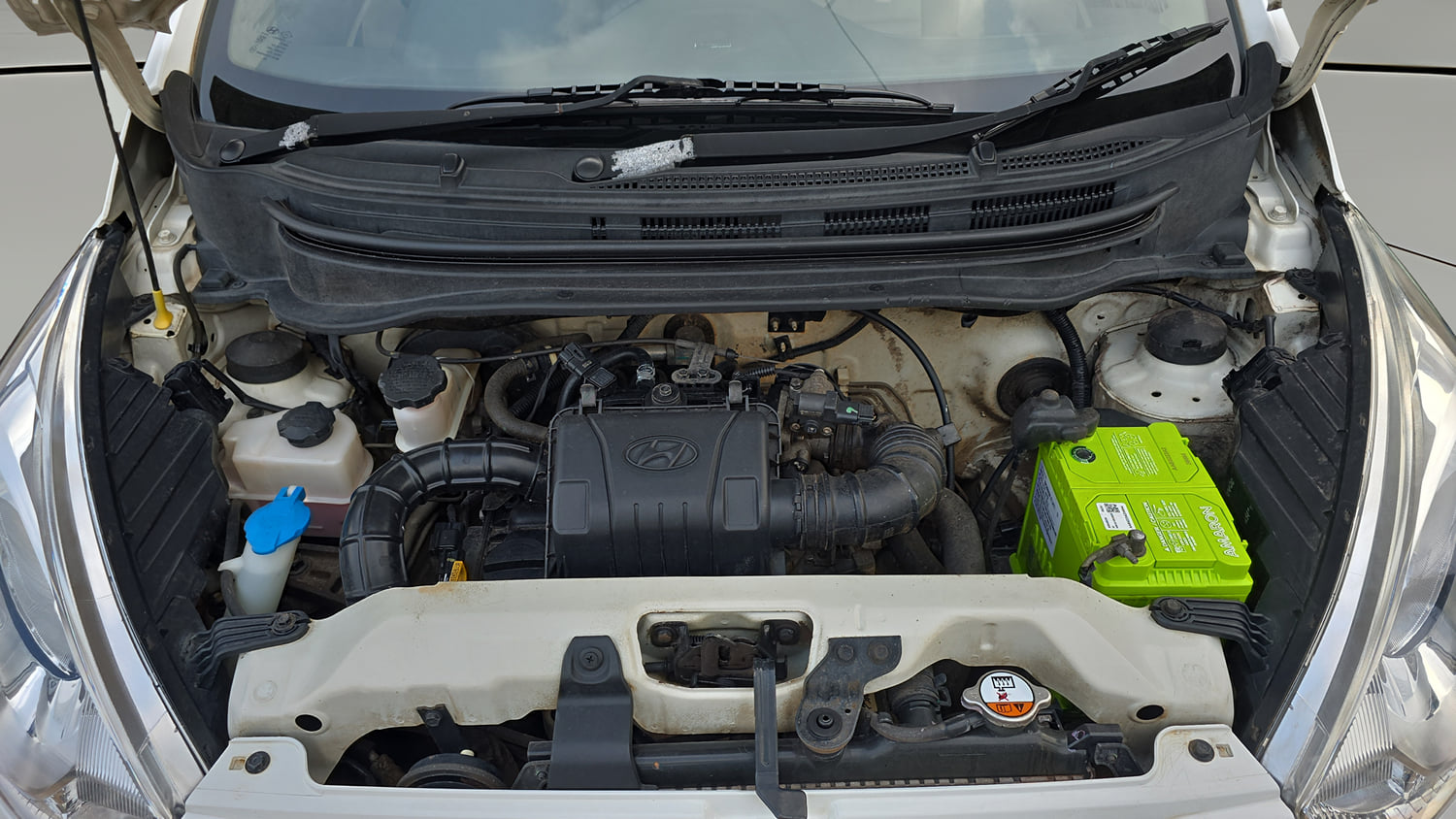 Used 2014 Hyundai Eon Era + Petrol Manual engine ENGINE & BONNET OPEN FRONT VIEW