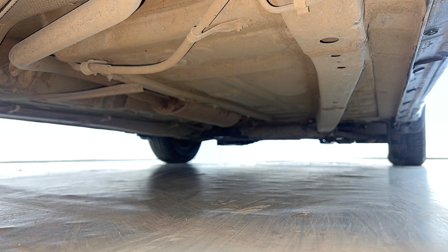 Used 2019 Maruti Suzuki Swift VXi AMT Petrol Automatic extra REAR RIGHT UNDERBODY VIEW