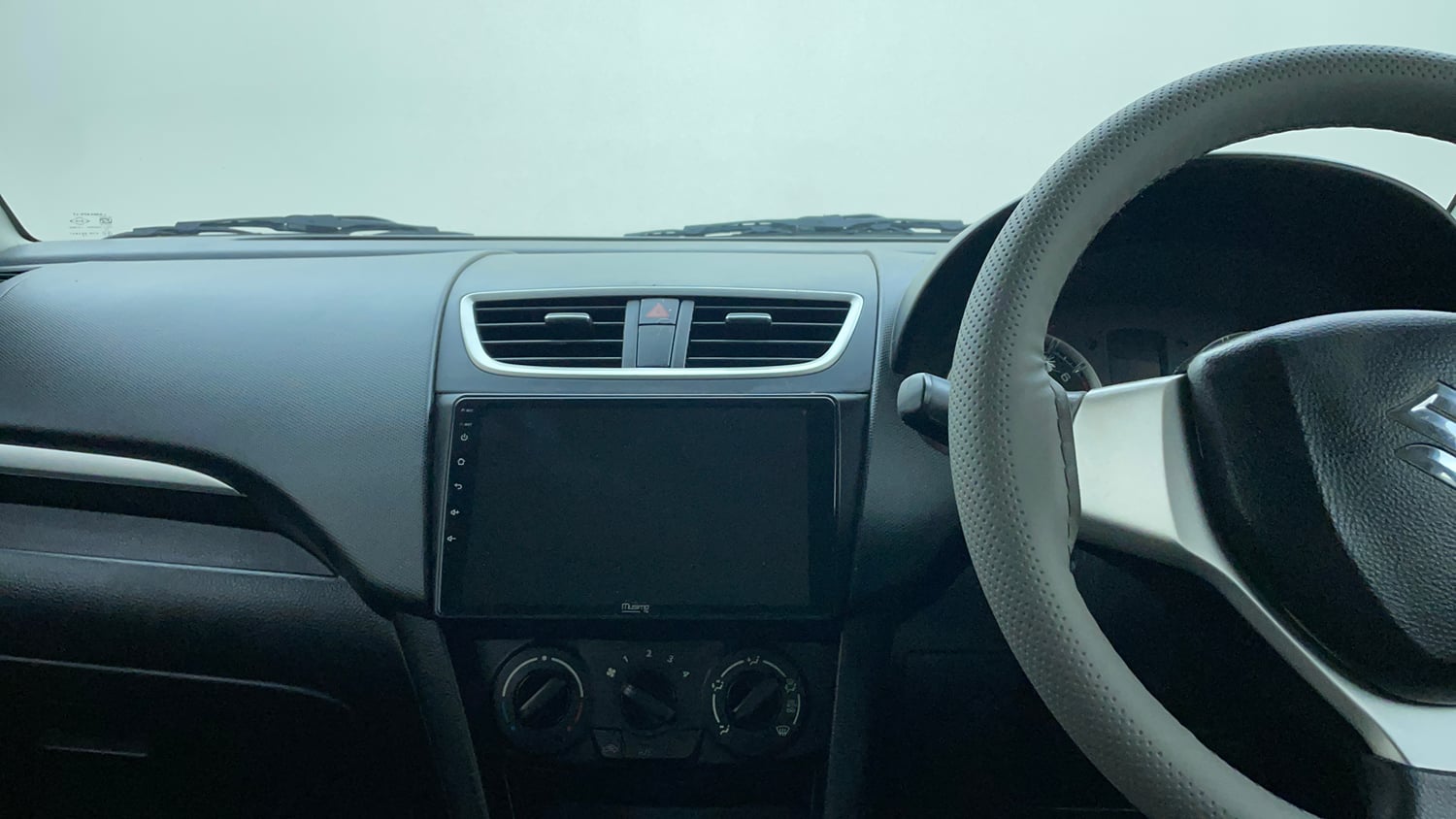 Used 2012 Maruti Suzuki Swift VXi Petrol Manual interior MUSIC SYSTEM & AC CONTROL VIEW