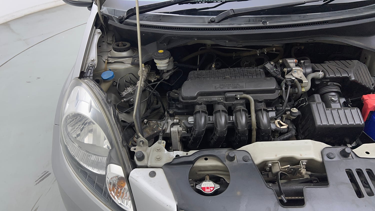 Used 2015 Honda Amaze 1.2 S i-VTEC Petrol Manual engine ENGINE RIGHT SIDE VIEW
