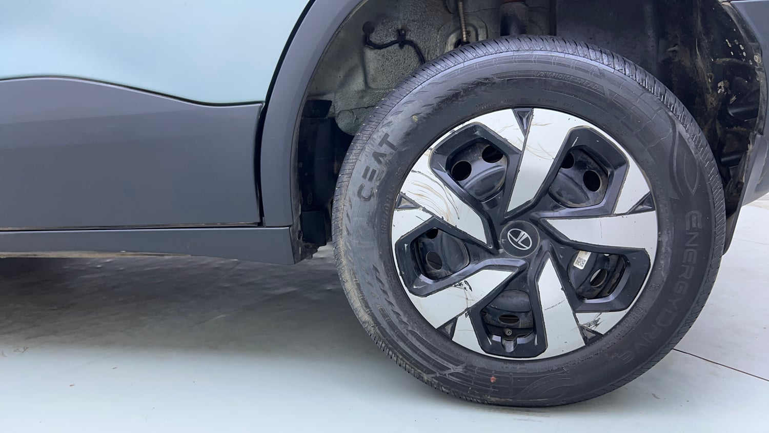 Used 2024 Tata Punch Adventure iCNG Cng Manual tyres LEFT REAR TYRE RIM VIEW