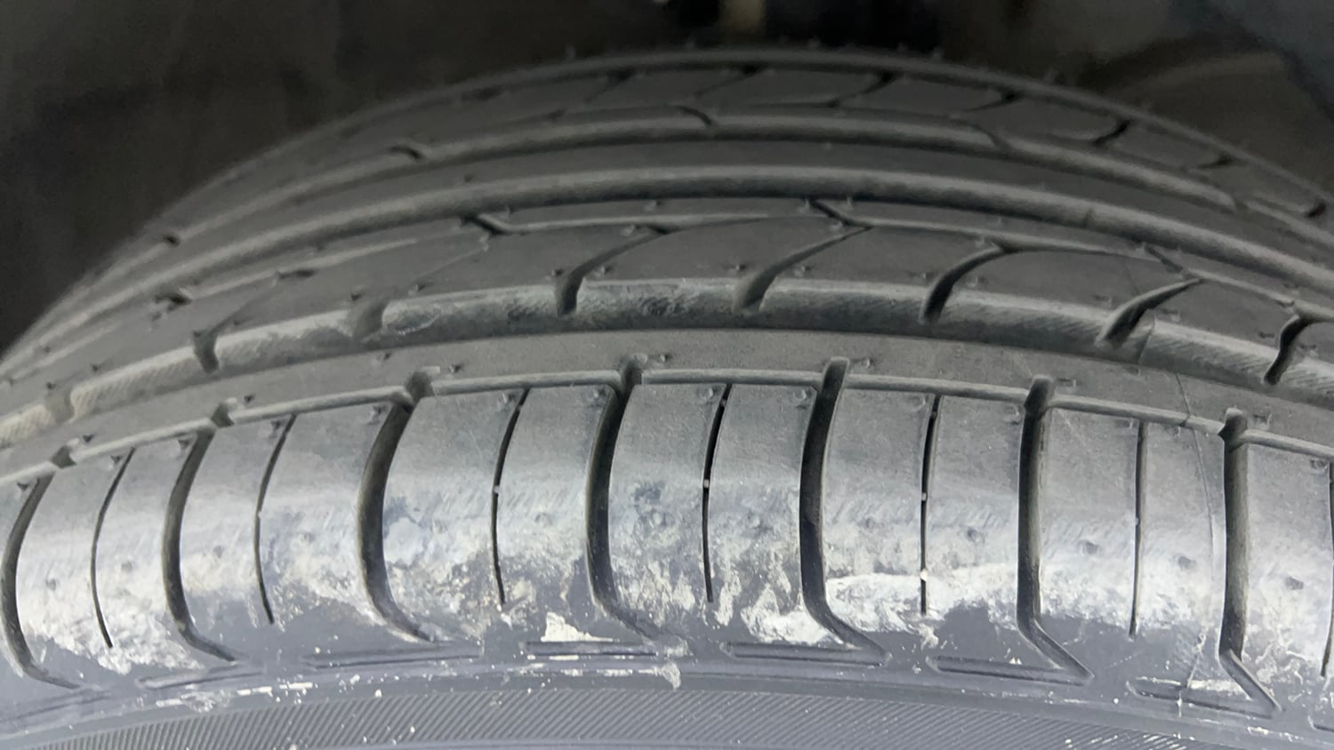 Used 2021 Maruti Suzuki Baleno Zeta Petrol Manual tyres RIGHT FRONT TYRE TREAD VIEW