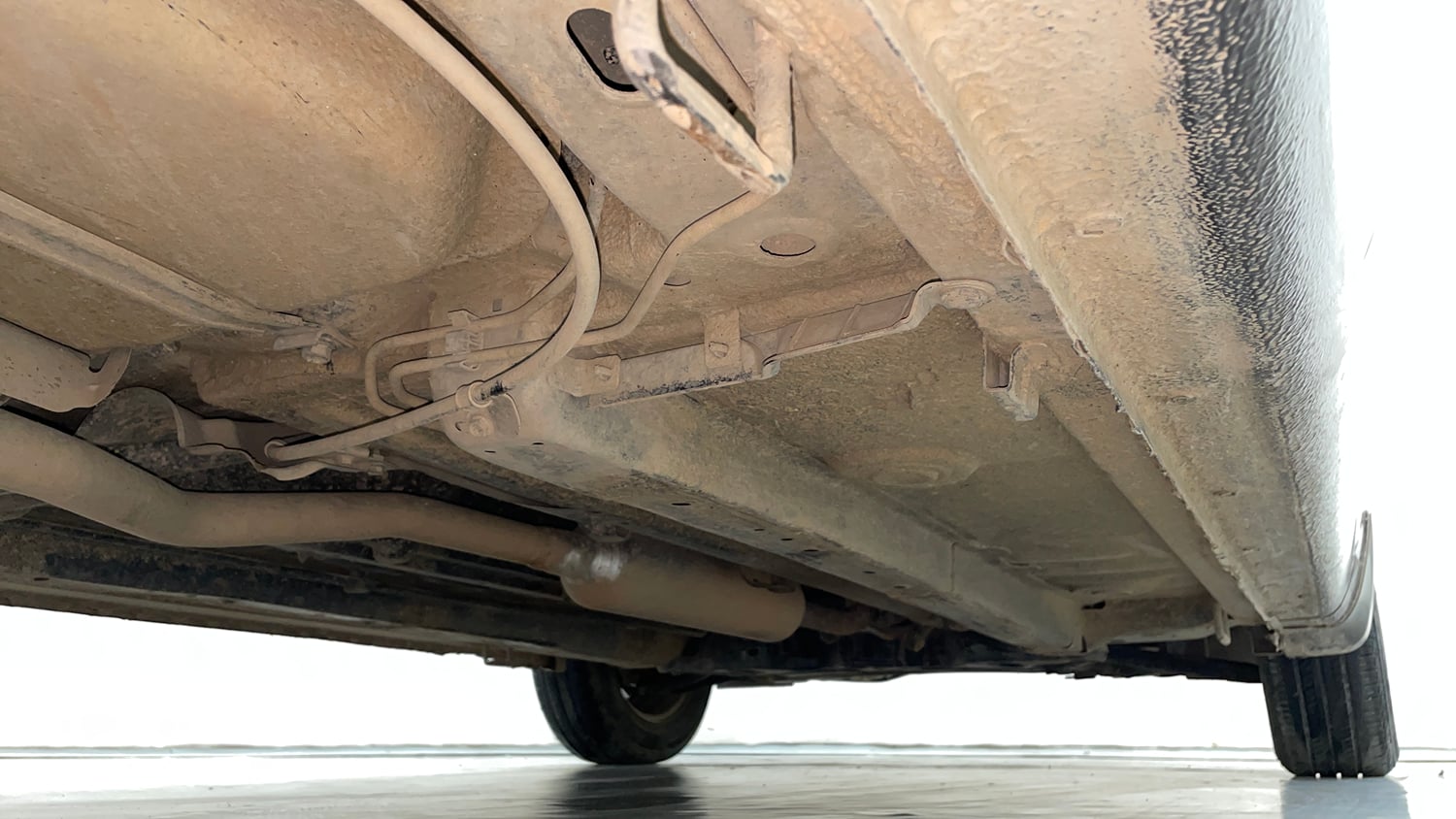 Used 2017 Maruti Suzuki Ciaz VXi Petrol Manual extra REAR RIGHT UNDERBODY VIEW