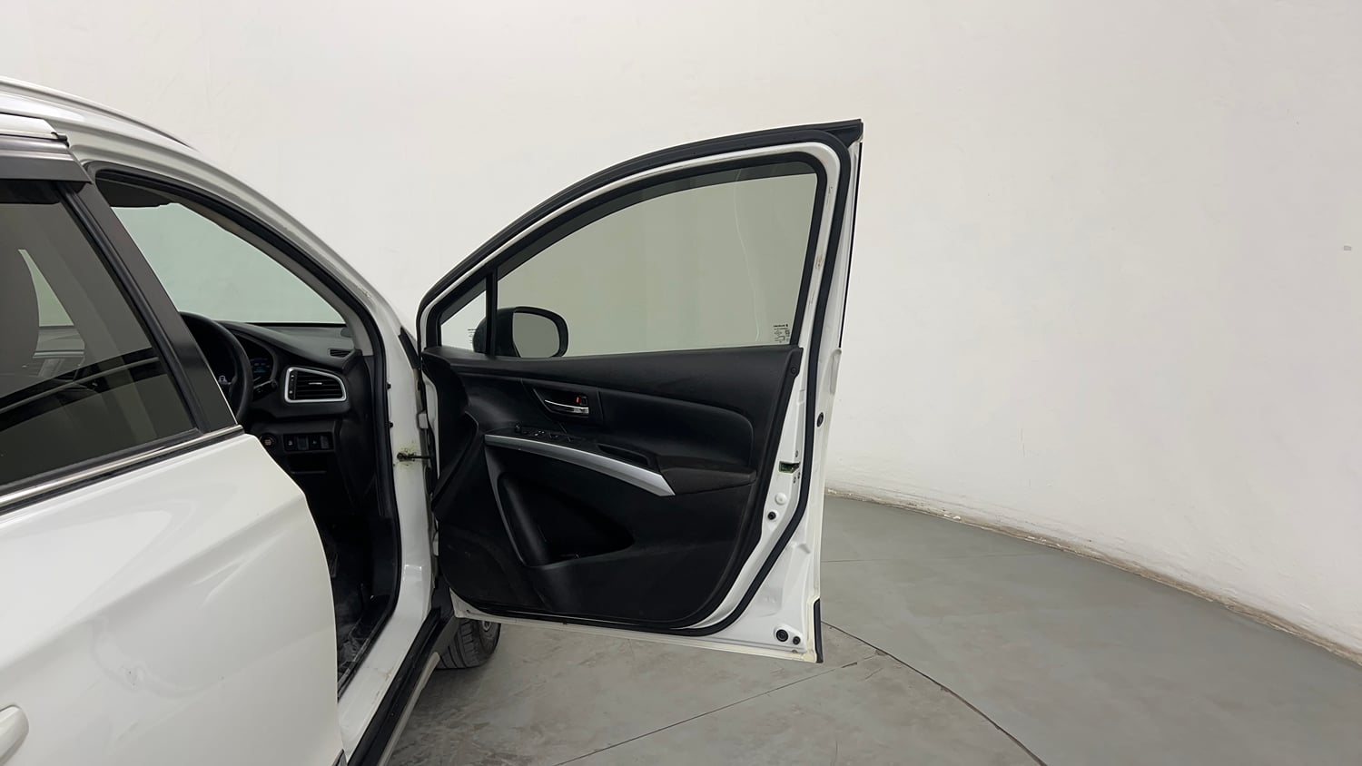 Used 2021 Maruti Suzuki S-Cross Alpha Petrol Manual interior RIGHT FRONT DOOR OPEN VIEW