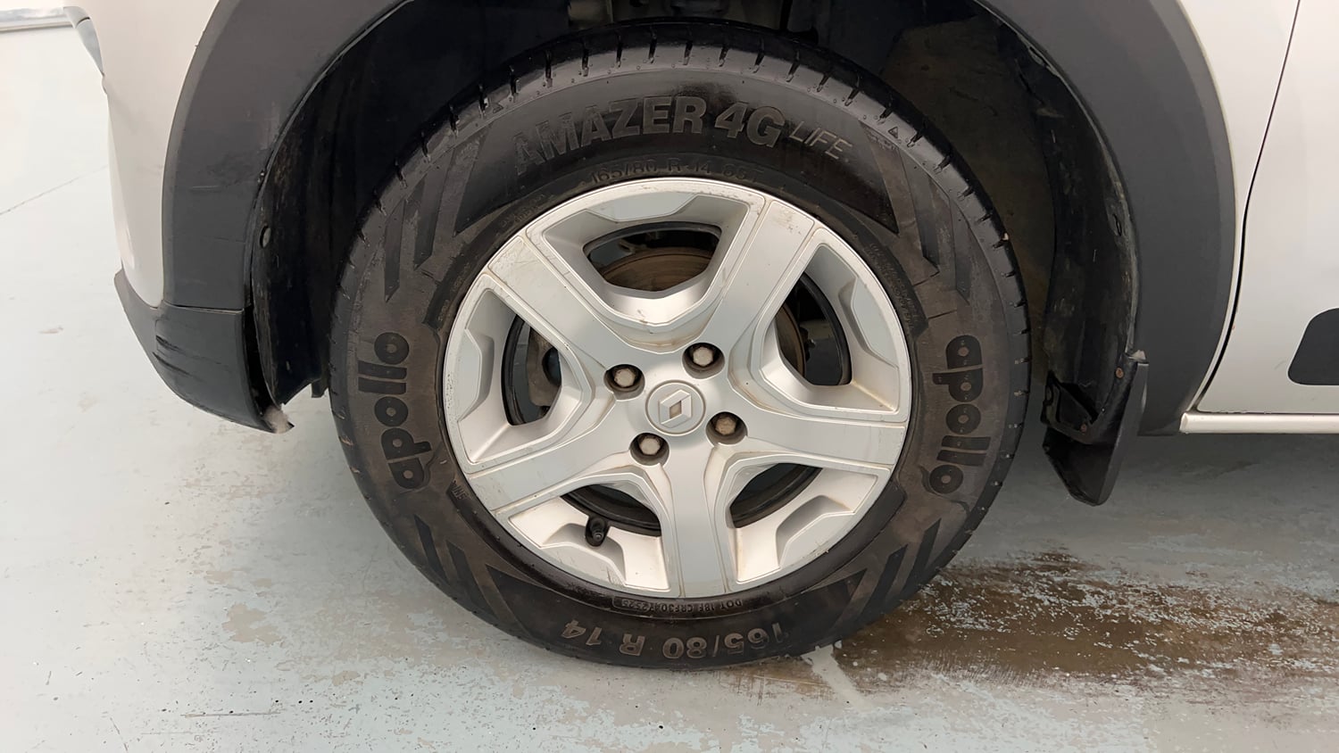 Used 2020 Renault Triber RXZ Petrol Manual tyres LEFT FRONT TYRE RIM VIEW