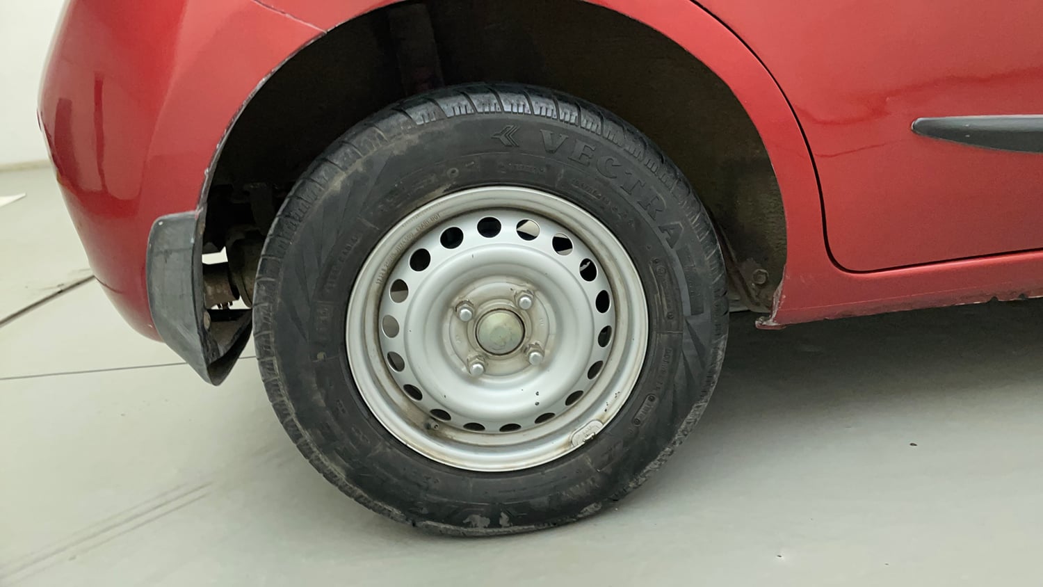 Used 2019 Nissan Micra Active XL Petrol Manual tyres RIGHT REAR TYRE RIM VIEW