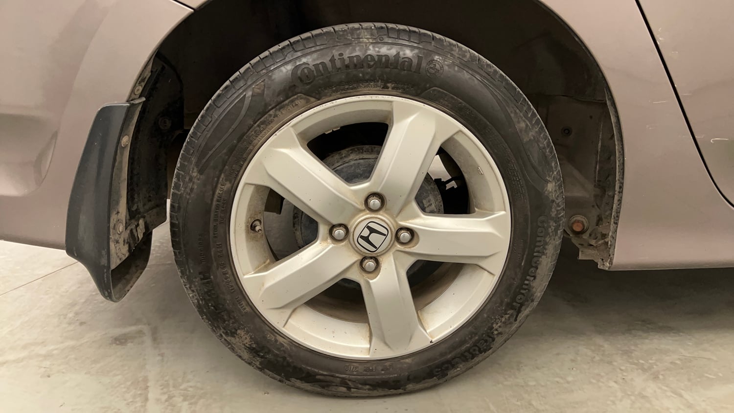 Used 2012 Honda City 1.5 S MT Petrol Manual tyres RIGHT REAR TYRE RIM VIEW
