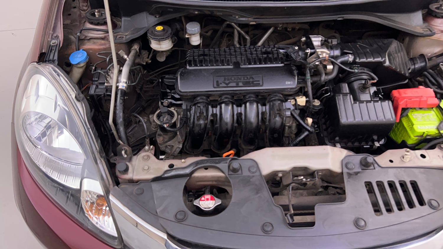 Used 2014 Honda Mobilio V Petrol Petrol Manual engine ENGINE RIGHT SIDE VIEW
