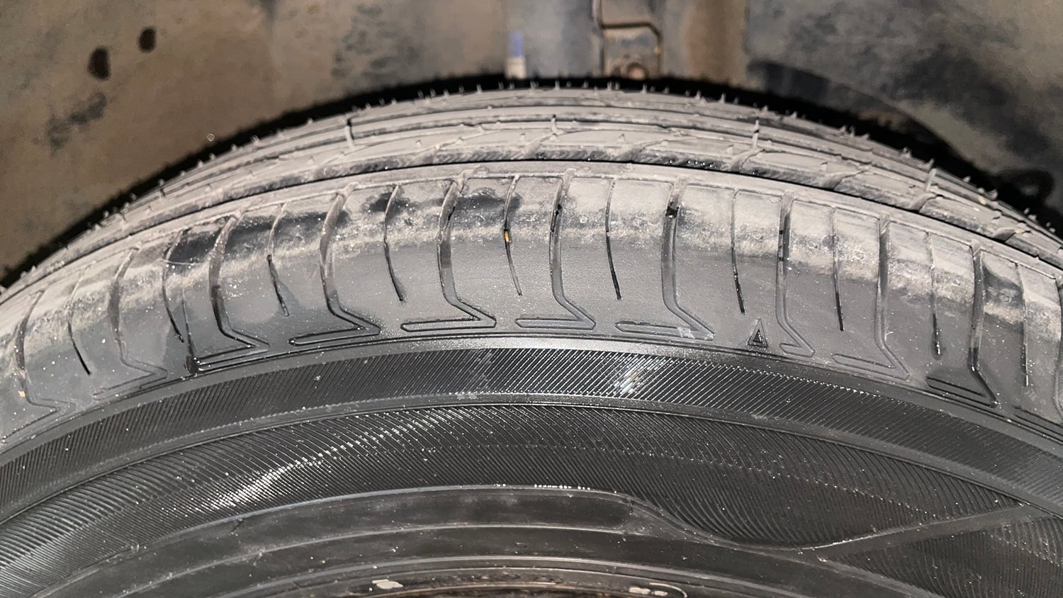 Used 2018 Maruti Suzuki Dzire VXi Petrol Manual tyres RIGHT FRONT TYRE TREAD VIEW