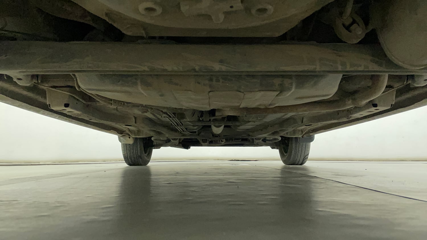 Used 2022 Tata Tiago XT (O) Petrol Manual extra REAR UNDERBODY VIEW (TAKEN FROM REAR)