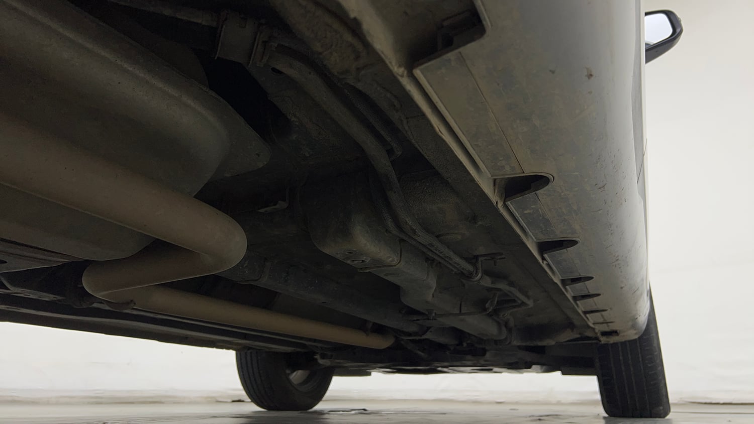 Used 2022 Hyundai Alcazar Prestige Exe (O) 7 STR 1.5 Diesel AT Diesel Automatic extra REAR RIGHT UNDERBODY VIEW