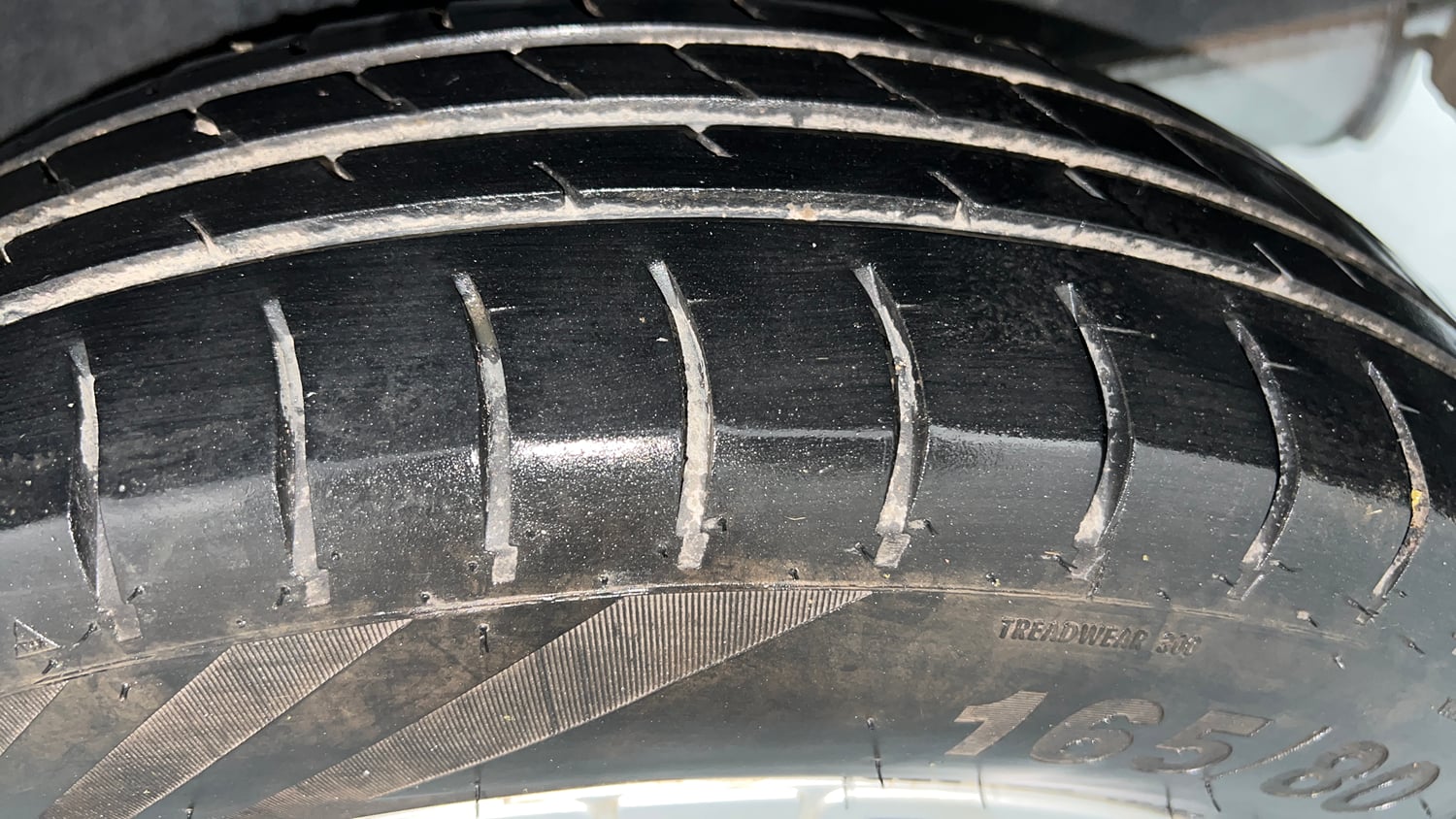 Used 2020 Renault Triber RXZ Petrol Manual tyres LEFT REAR TYRE TREAD VIEW
