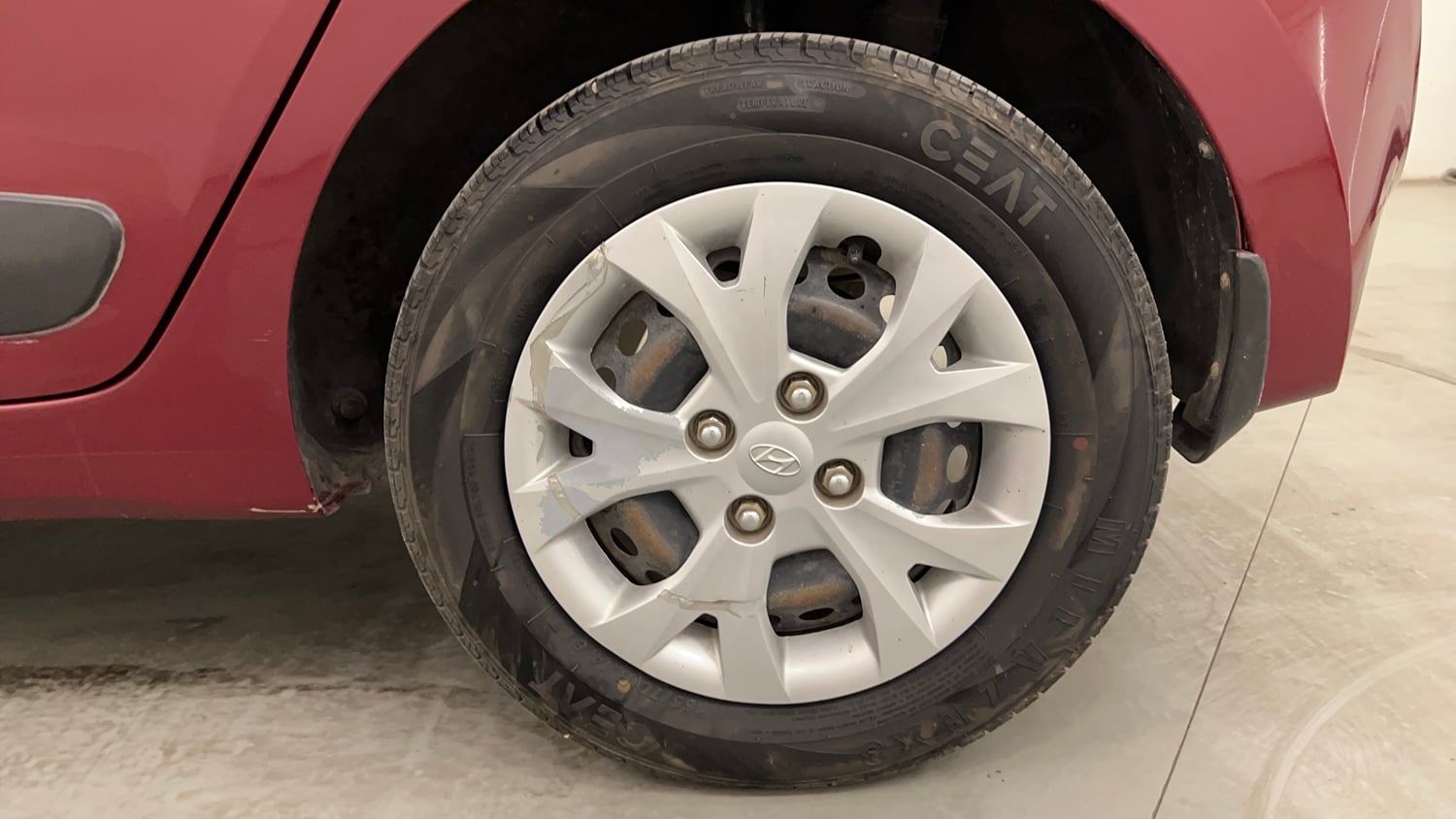 Used 2016 Hyundai Grand i10 Sportz 1.2 Kappa VTVT Petrol Manual tyres LEFT REAR TYRE RIM VIEW