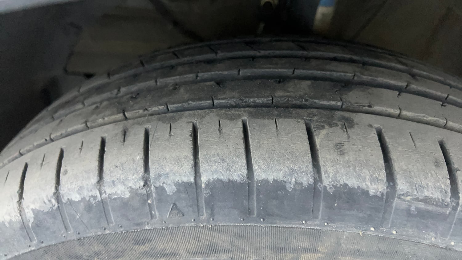 Used 2023 Maruti Suzuki Swift ZXi Plus AMT Petrol Automatic tyres LEFT FRONT TYRE TREAD VIEW