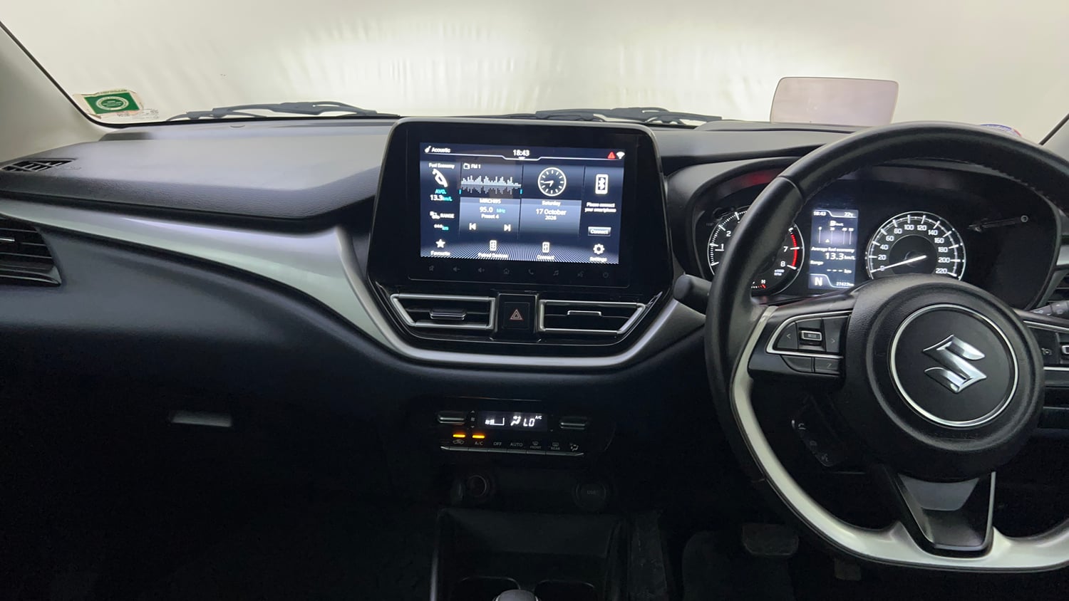 Used 2022 Maruti Suzuki Baleno Alpha AGS Petrol Automatic interior MUSIC SYSTEM & AC CONTROL VIEW