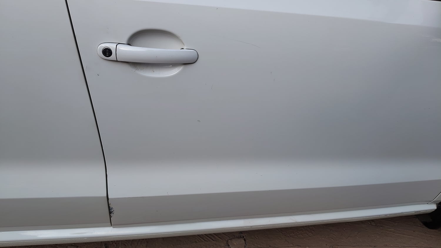 Used 2019 Volkswagen Polo Comfortline 1.0L (P) Petrol Manual dents MINOR SCRATCH