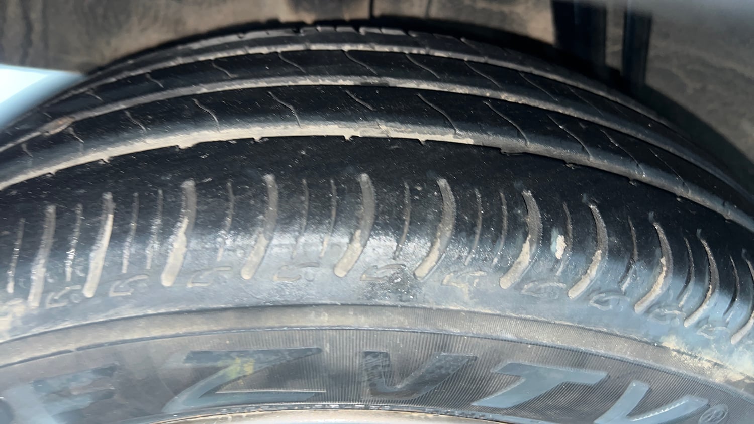Used 2022 Renault Kwid CLIMBER 1.0 (O) Petrol Manual tyres RIGHT REAR TYRE TREAD VIEW