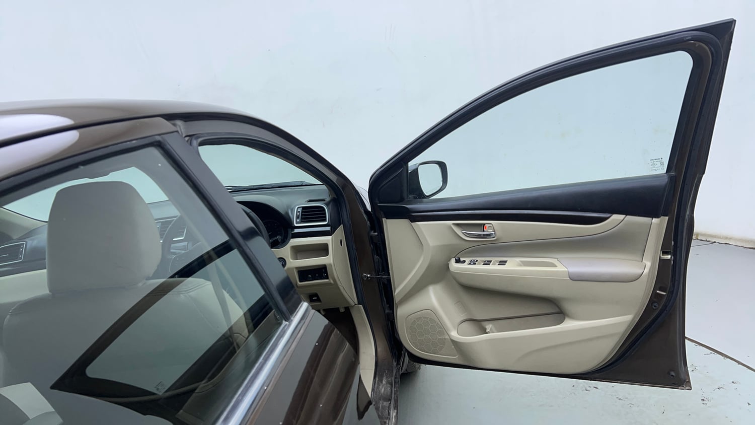 Used 2017 Maruti Suzuki Ciaz Alpha 1.4 MT Petrol Manual interior RIGHT FRONT DOOR OPEN VIEW