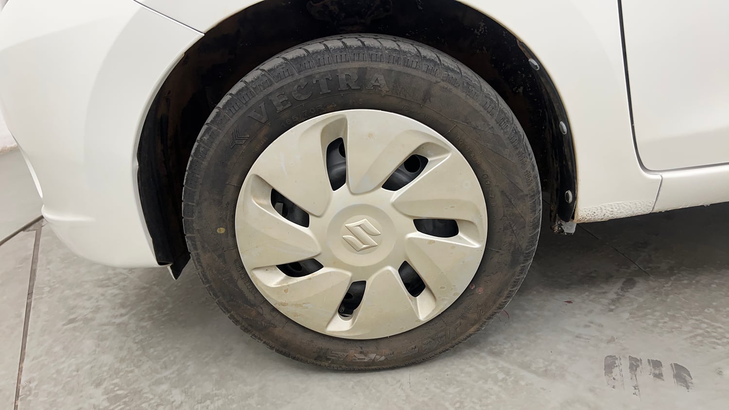 Used 2017 Maruti Suzuki Celerio ZXi AMT Petrol Automatic tyres LEFT FRONT TYRE RIM VIEW