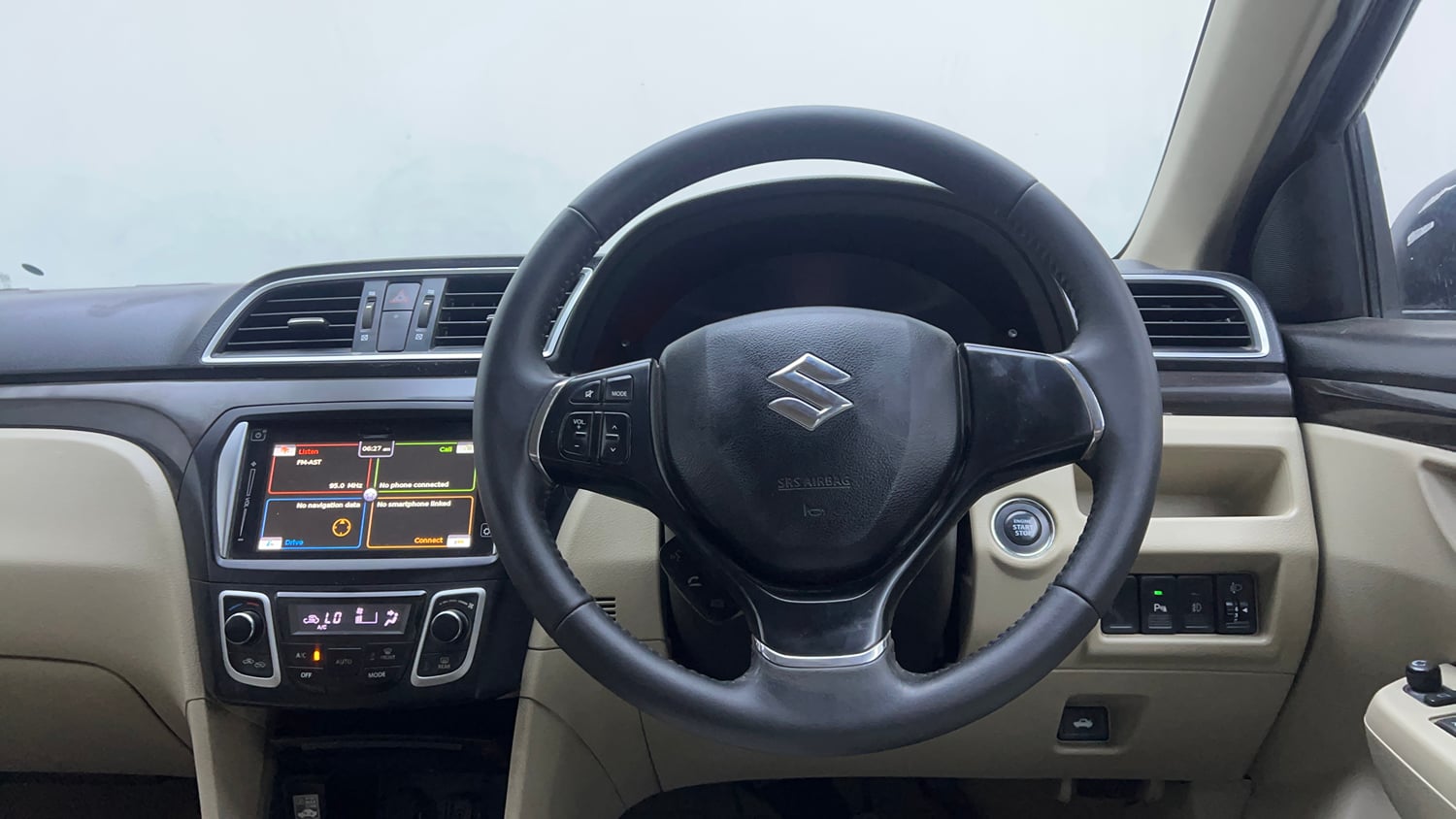 Used 2017 Maruti Suzuki Ciaz Alpha 1.4 MT Petrol Manual interior STEERING VIEW