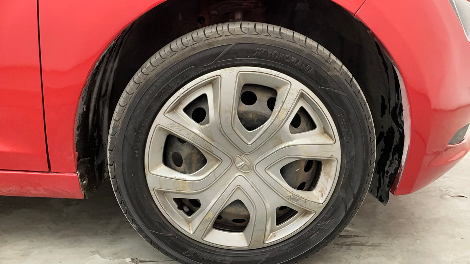 Used 2020 Tata Altroz XT Petrol Petrol Manual tyres RIGHT FRONT TYRE RIM VIEW