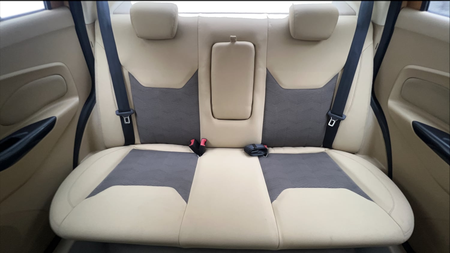 Used 2015 Ford Figo Aspire Titanium 1.5 Ti-VCT AT Petrol Automatic interior REAR SEAT CONDITION VIEW