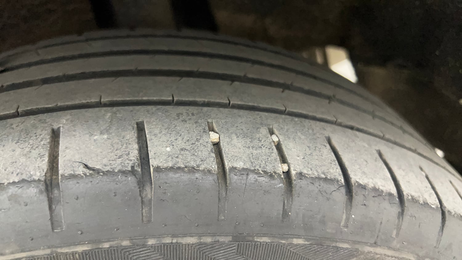 Used 2020 Maruti Suzuki Baleno Zeta Petrol Manual tyres LEFT REAR TYRE TREAD VIEW