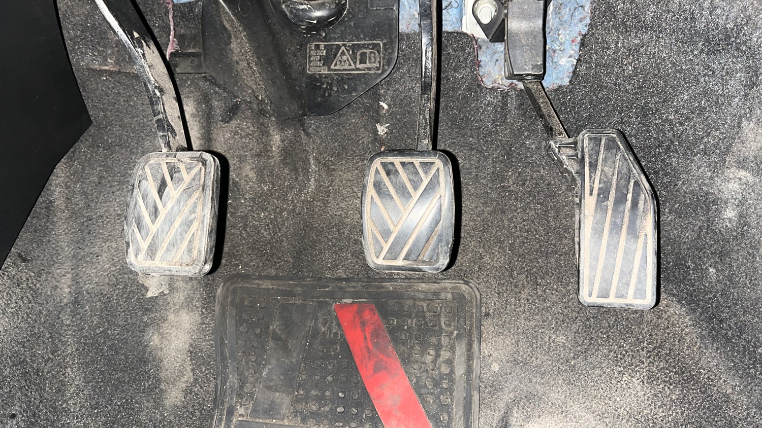 Used 2022 Maruti Suzuki Swift ZXi Plus Petrol Manual interior PEDALS VIEW