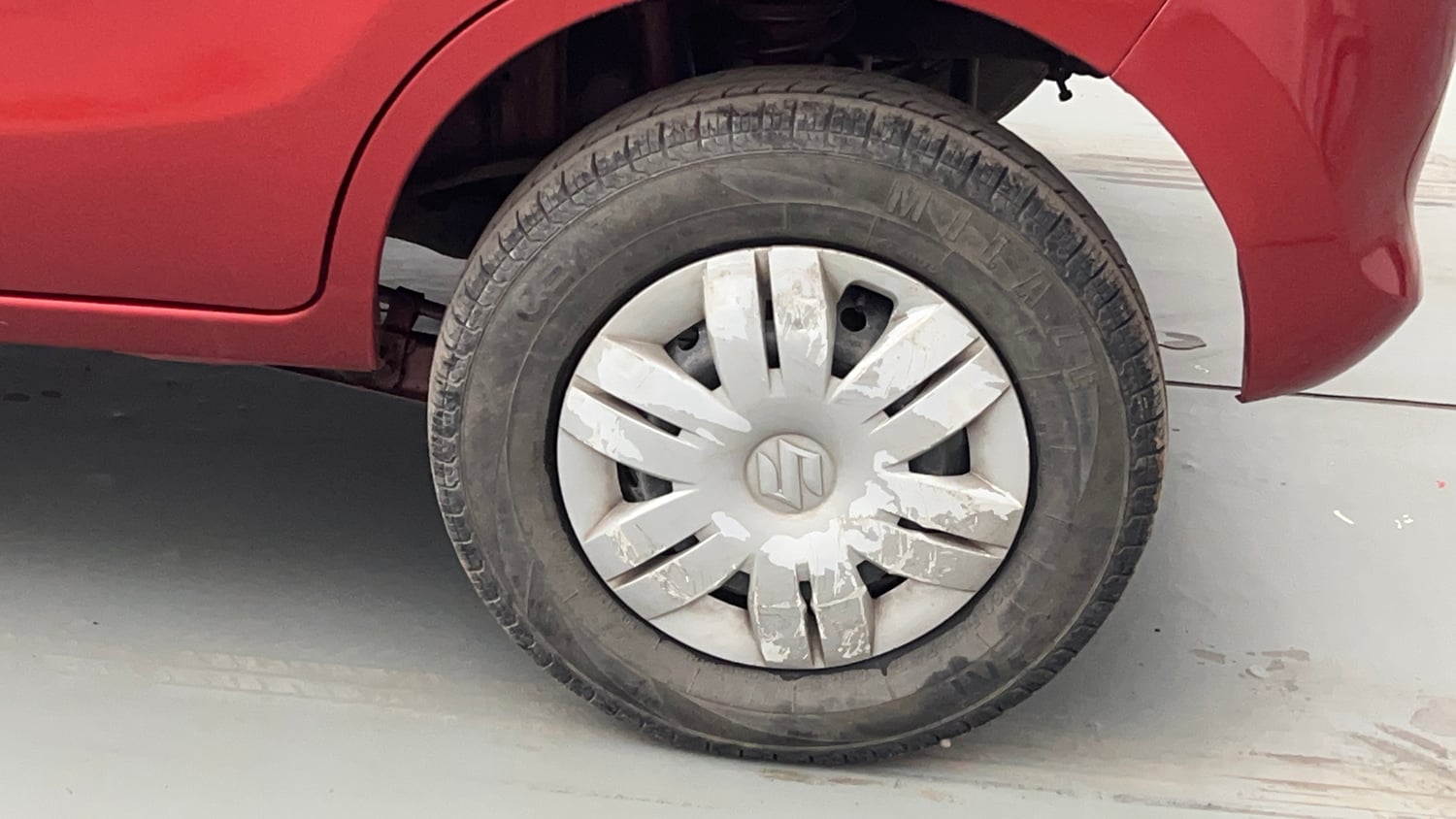 Used 2017 Maruti Suzuki Alto 800 VXi Petrol Manual tyres LEFT REAR TYRE RIM VIEW