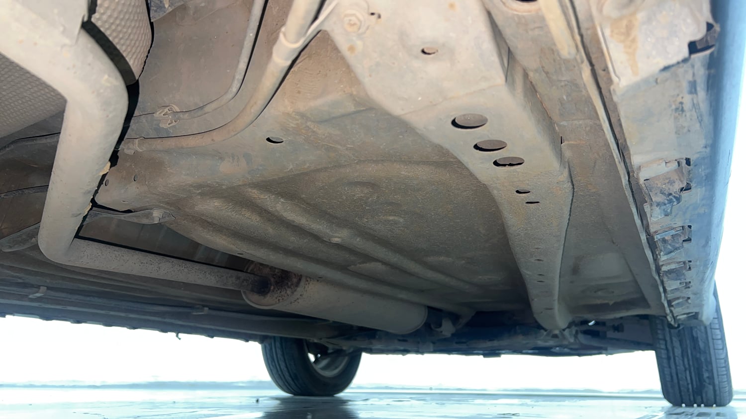 Used 2022 Maruti Suzuki Ignis Zeta 1.2 MT Petrol Manual extra REAR RIGHT UNDERBODY VIEW