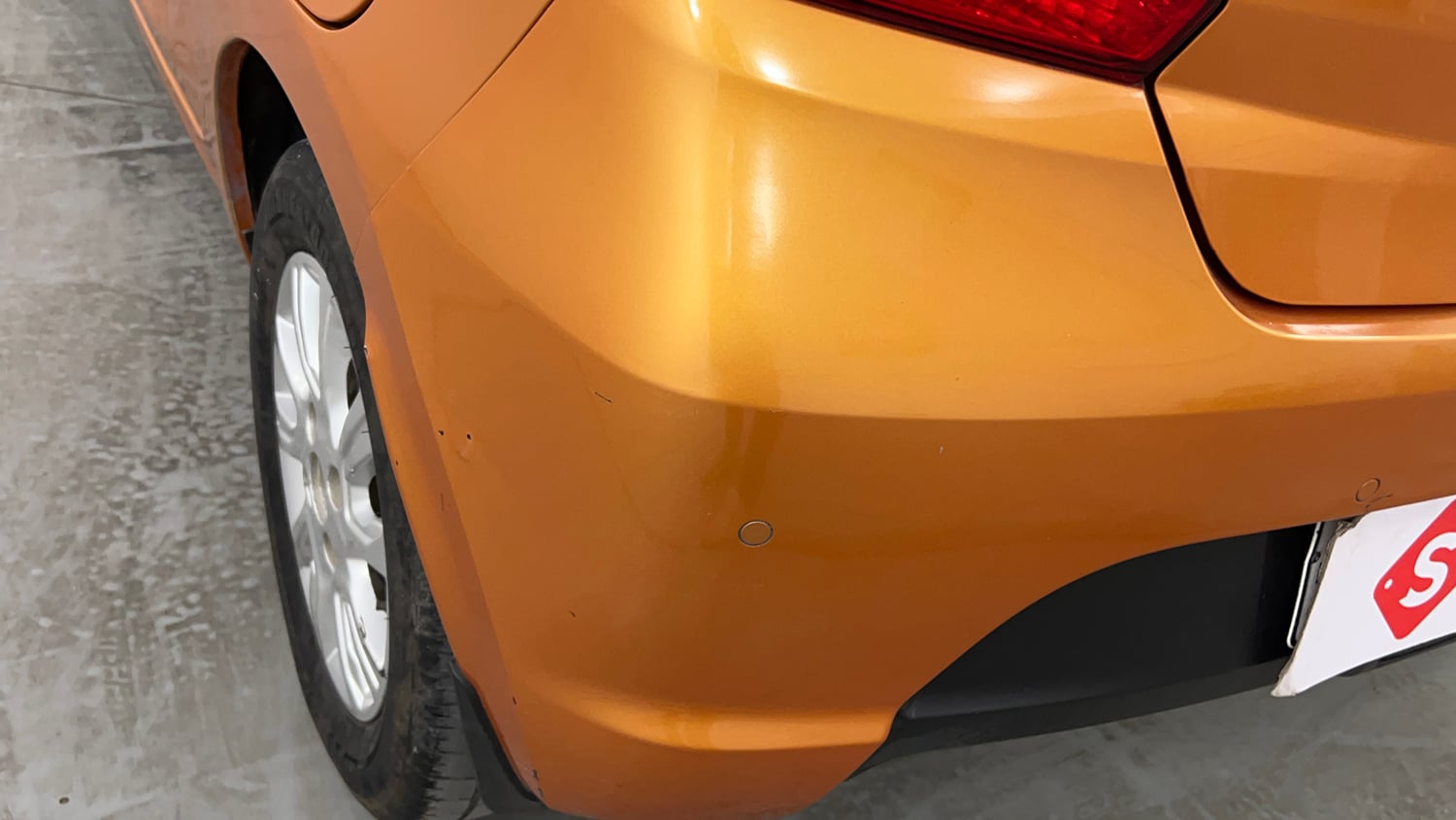 Used 2016 Tata Tiago Revotron XZ Petrol Manual dents MINOR SCRATCH