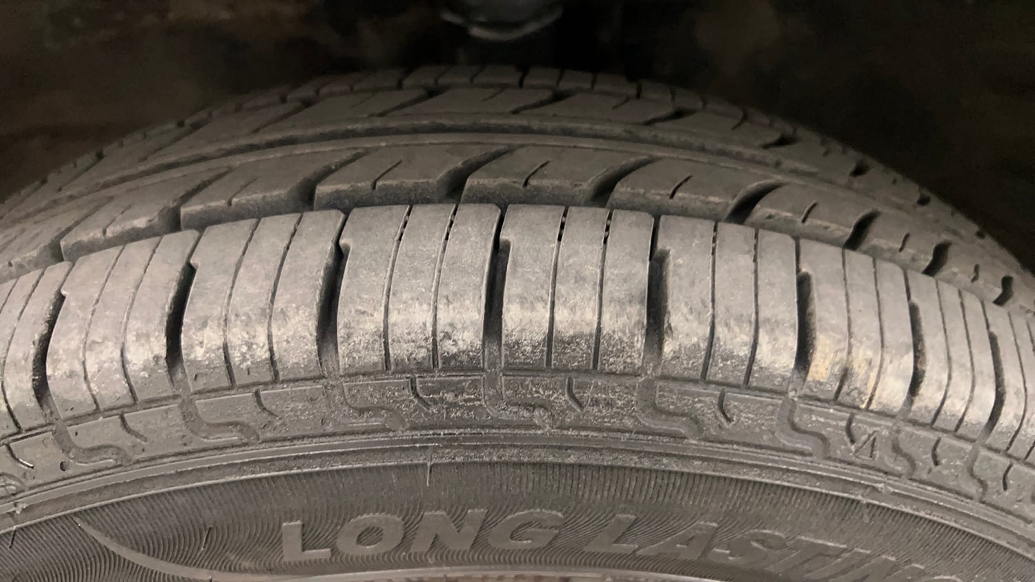 Used 2012 Maruti Suzuki Wagon R LXi Petrol Manual tyres LEFT FRONT TYRE TREAD VIEW