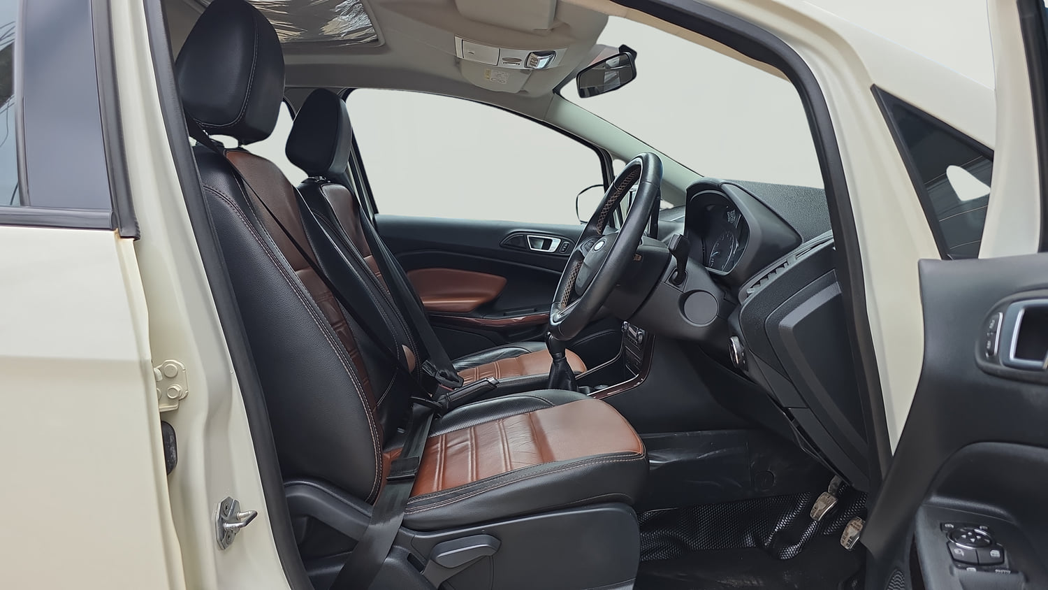 Used 2019 Ford EcoSport Thunder Edition Petrol Petrol Manual interior RIGHT SIDE FRONT DOOR CABIN VIEW