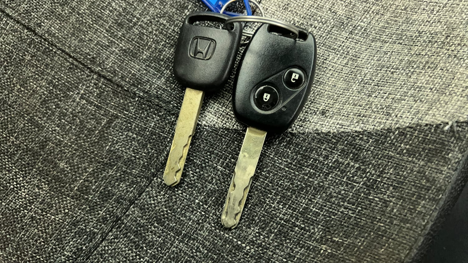 Used 2013 Honda Amaze 1.2 S i-VTEC Petrol Manual extra CAR KEY VIEW