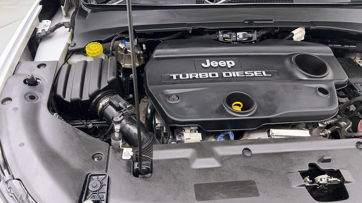 Used 2024 Jeep Compass Limited (O) 2.0 Diesel Diesel Manual engine ENGINE RIGHT SIDE VIEW