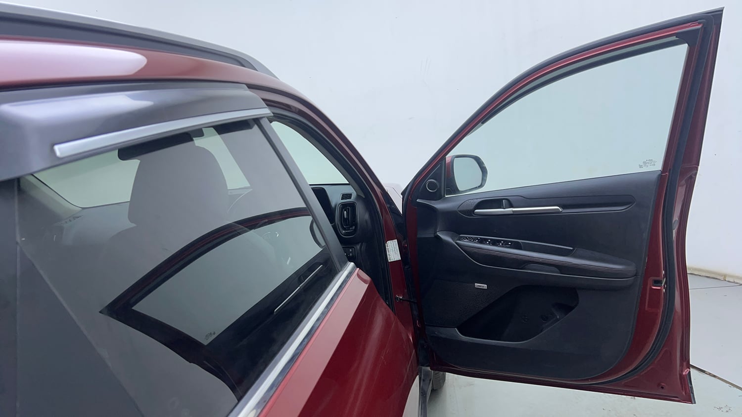 Used 2020 Kia Sonet GTX Plus 1.5 Diesel Manual interior RIGHT FRONT DOOR OPEN VIEW