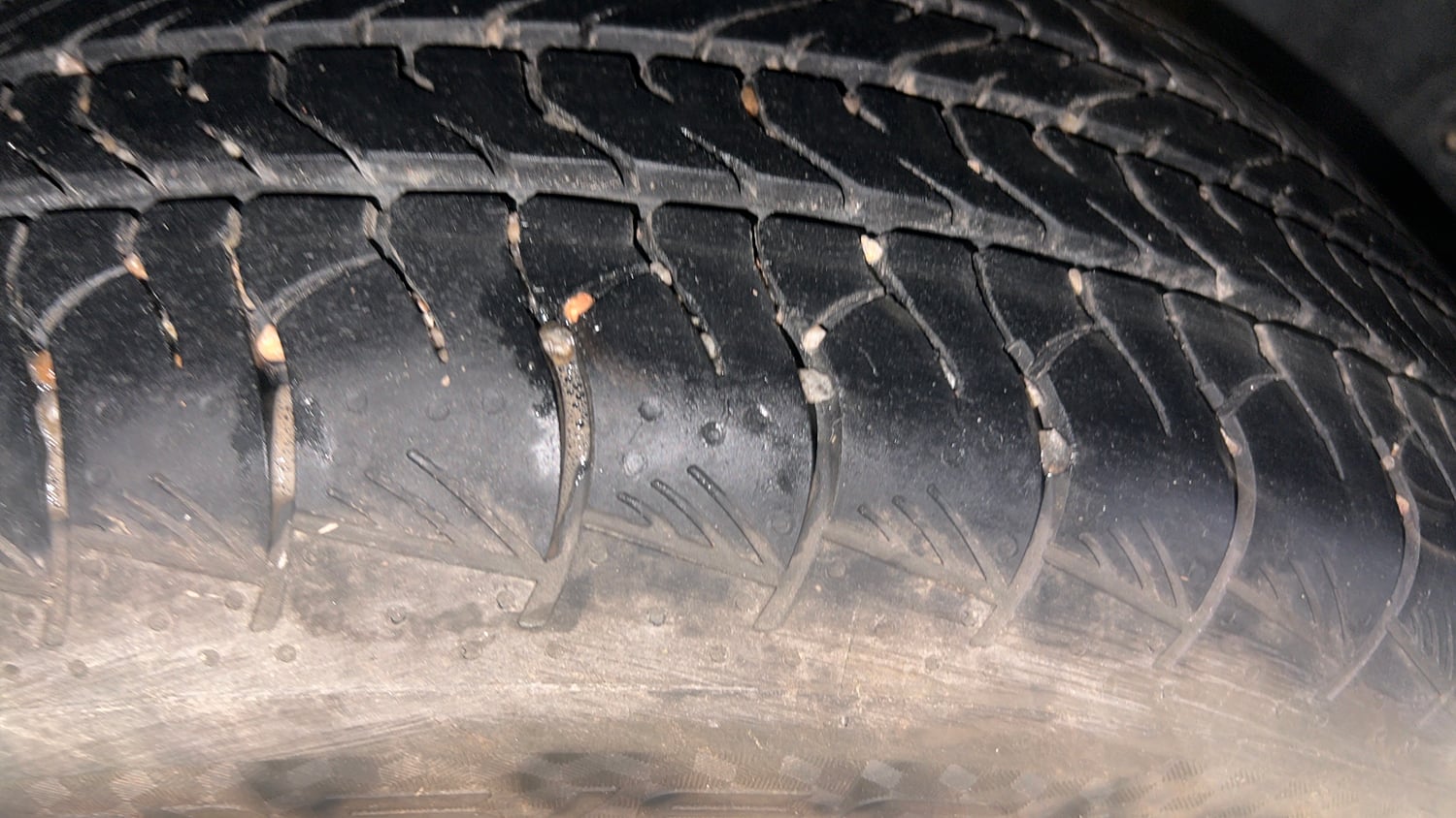Used 2024 Maruti Suzuki Grand Vitara Delta Smart Hybrid Petrol Manual tyres LEFT REAR TYRE TREAD VIEW